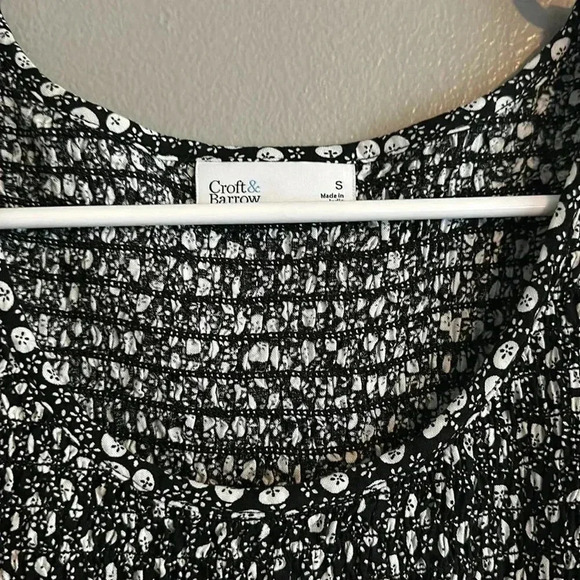 Croft & Barrow Women's Three-Quarter Sleeve Smocked Blouse - Picture 6 of 14